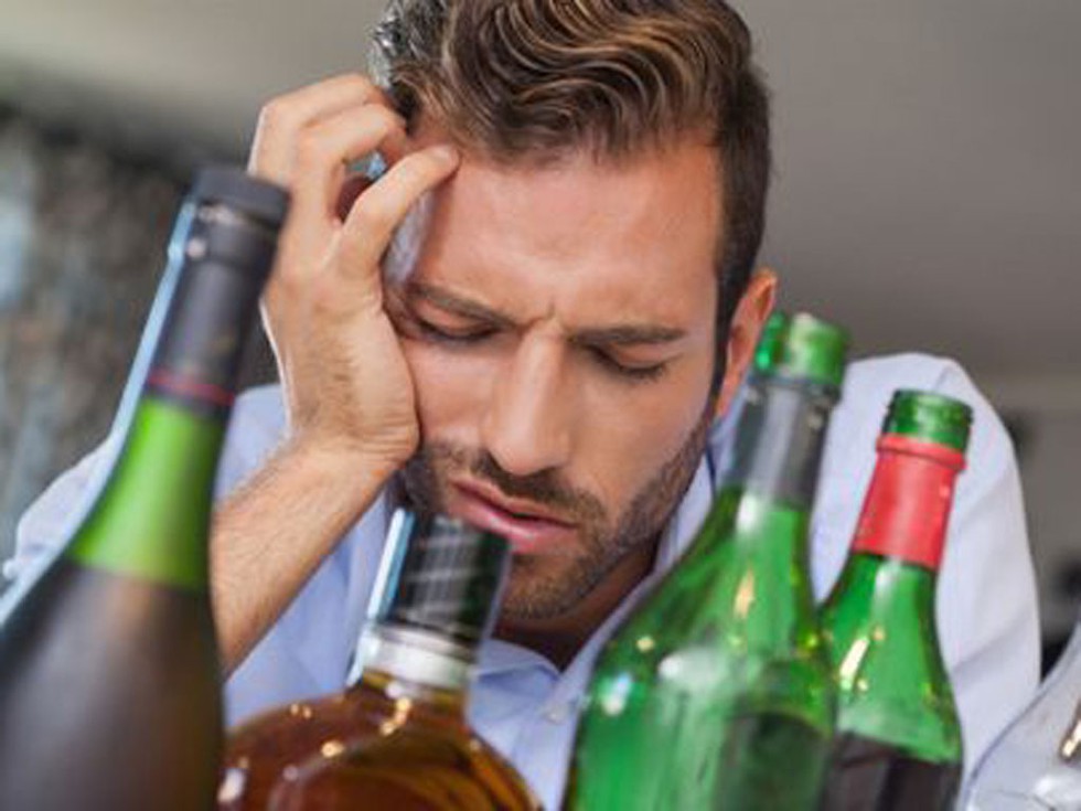 Người nghiện rượu luôn trong tình trạng không tỉnh táo, bị hạn chế về mặt nhận thức