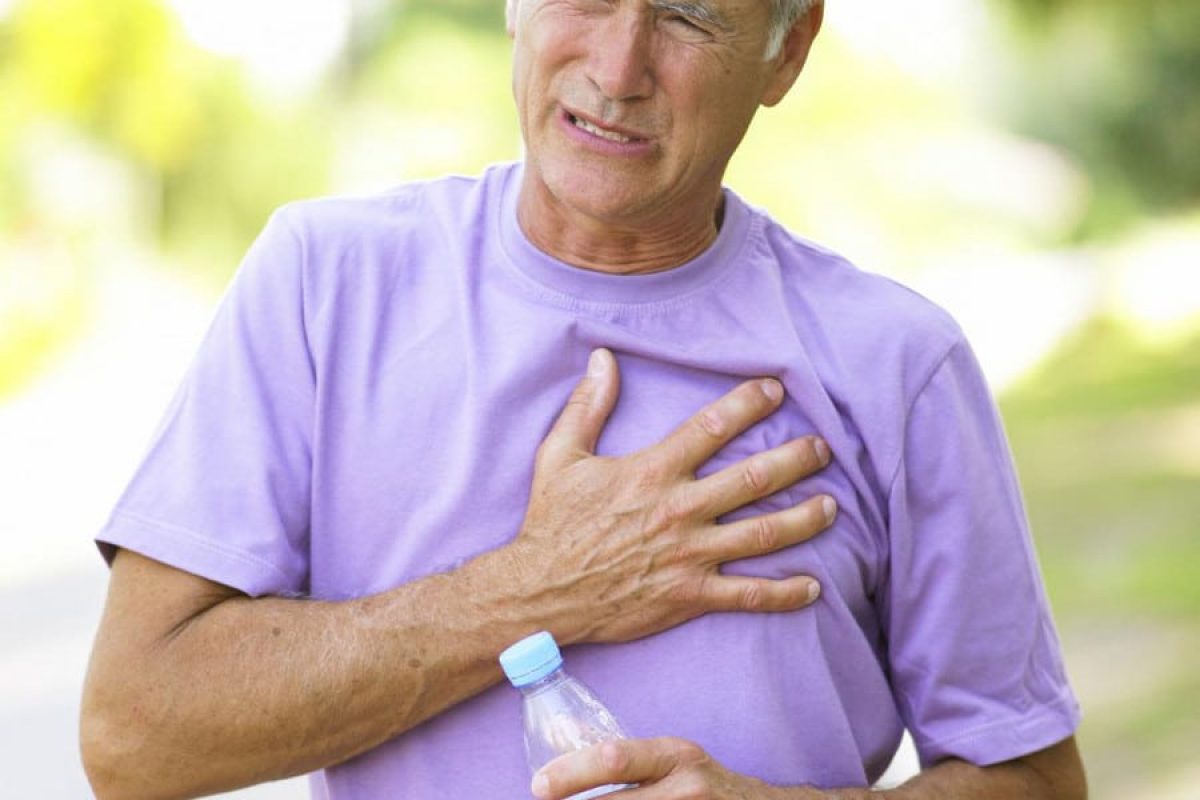Người bệnh bị đau ngực đột ngột khi bị tràn khí màng phổi
