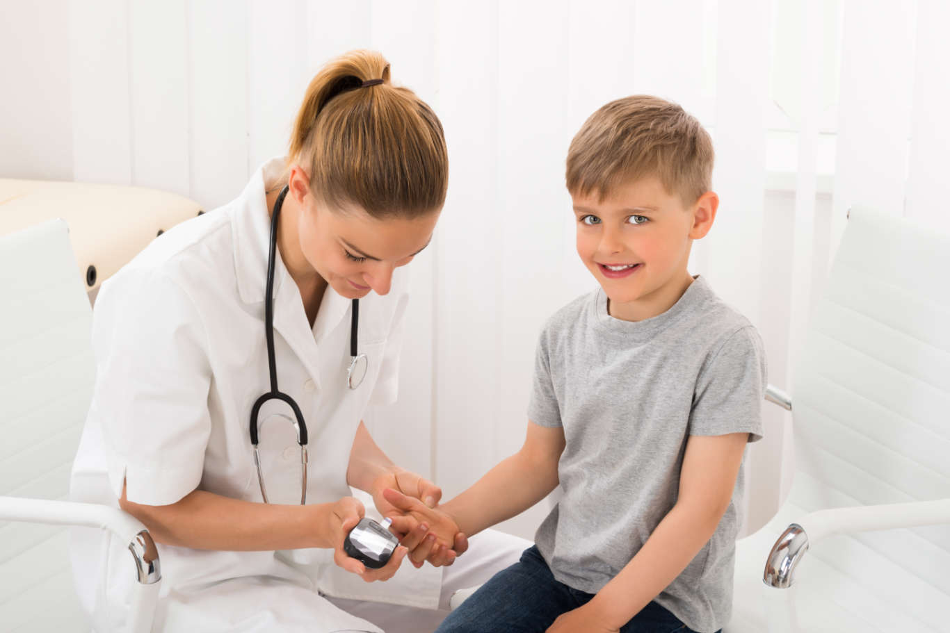 Tiểu đường tuýp 1 thường xuất hiện ở trẻ 4-7 tuổi hoặc 10-14 tuổi