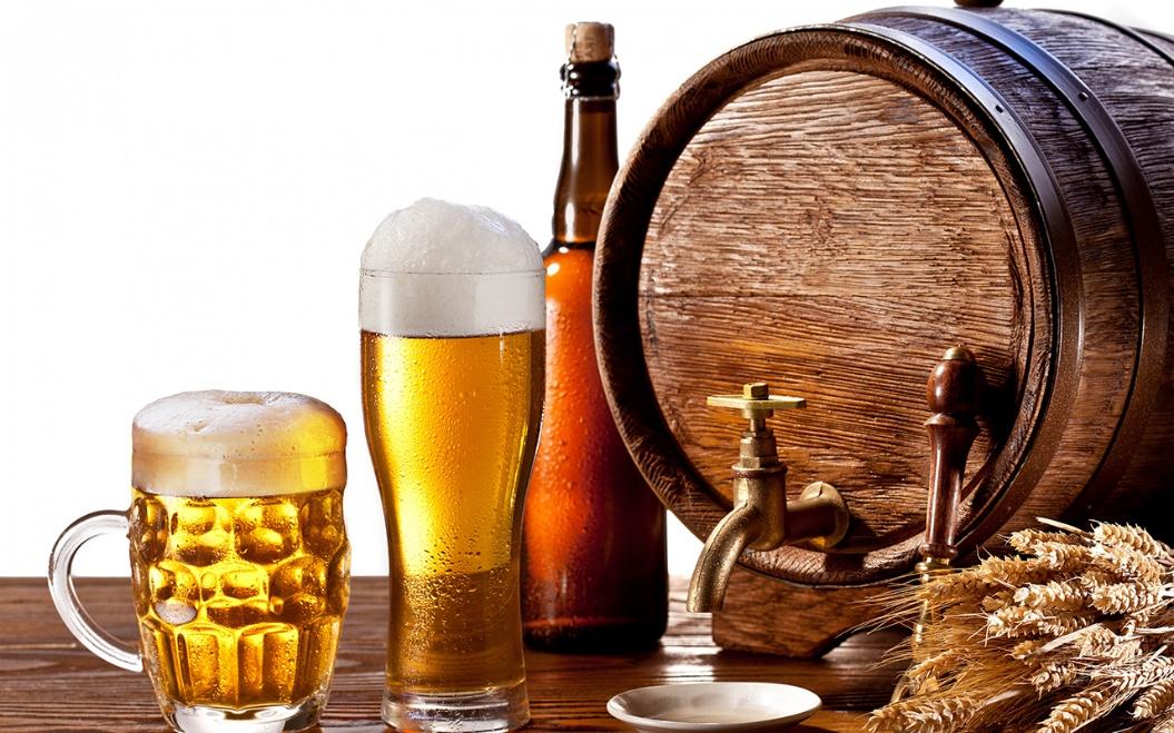 Uống nhiều rượu bia tăng nguy cơ mắc bệnh gút