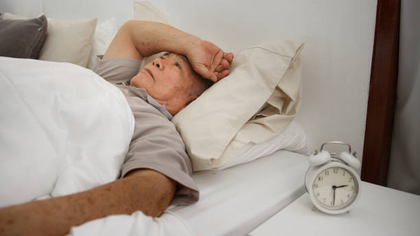 Tổng hợp những nguyên nhân gây mất ngủ ở người cao tuổi và biện pháp khắc phục hiệu quả