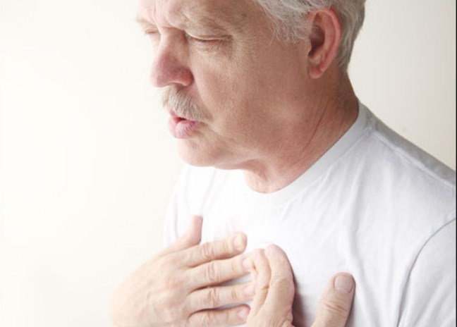 Khó thở, tim đập nhanh là những triệu chứng ban đầu của thuyên tắc mạch phổi