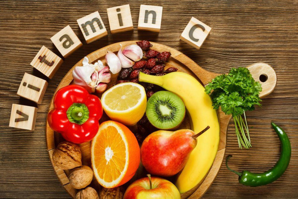 Bổ sung thực phẩm giàu vitamin C vào chế độ ăn hàng ngày