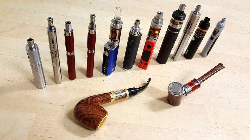 FDA khuyến cáo người dân không sử dụng thuốc lá điện tử
