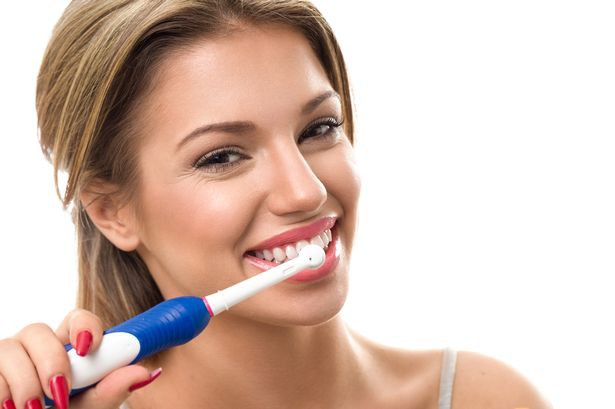 Đánh răng thường xuyên giúp hơi thở thơm mát, sạch sẽ